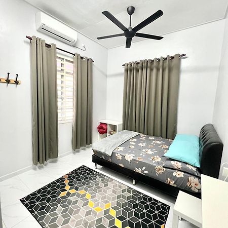 Teratai Homestay 3 Batu Buruk 쿠알라트렝가누 외부 사진
