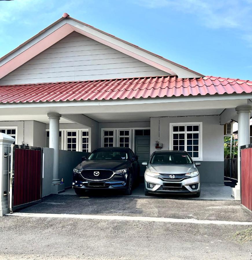Teratai Homestay 3 Batu Buruk 쿠알라트렝가누 외부 사진