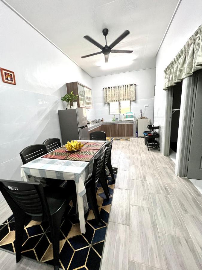 Teratai Homestay 3 Batu Buruk 쿠알라트렝가누 외부 사진