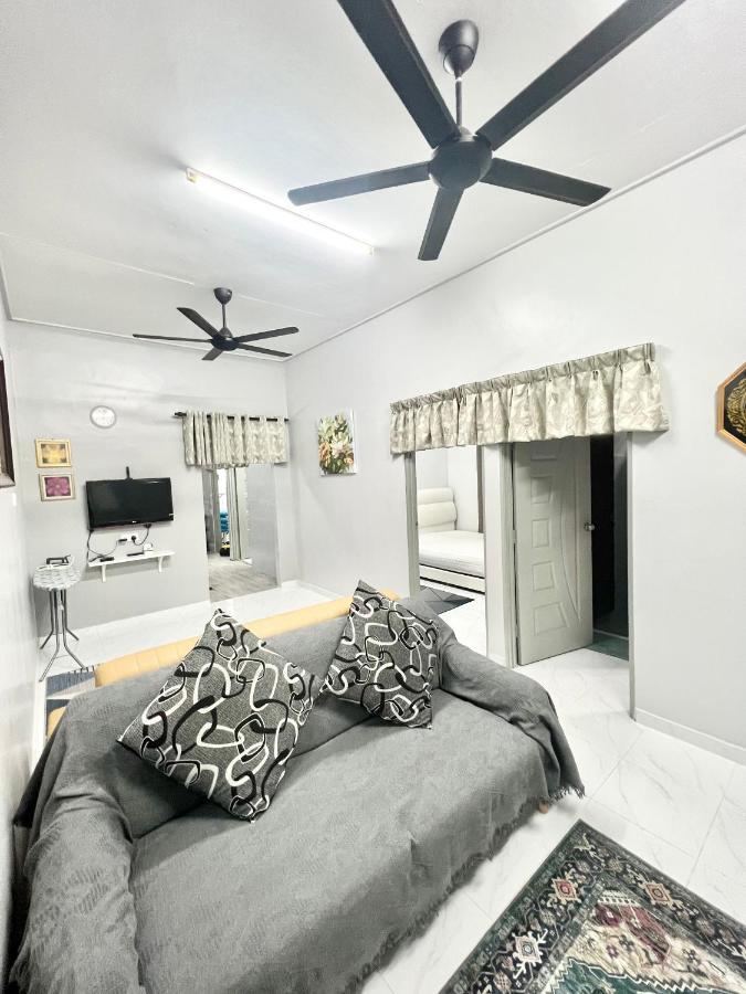Teratai Homestay 3 Batu Buruk 쿠알라트렝가누 외부 사진