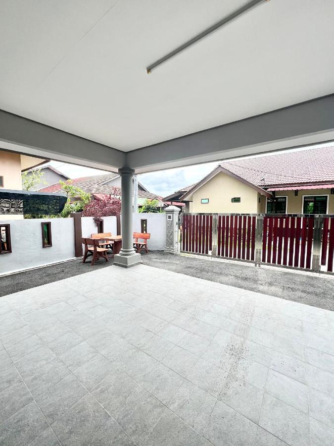 Teratai Homestay 3 Batu Buruk 쿠알라트렝가누 외부 사진
