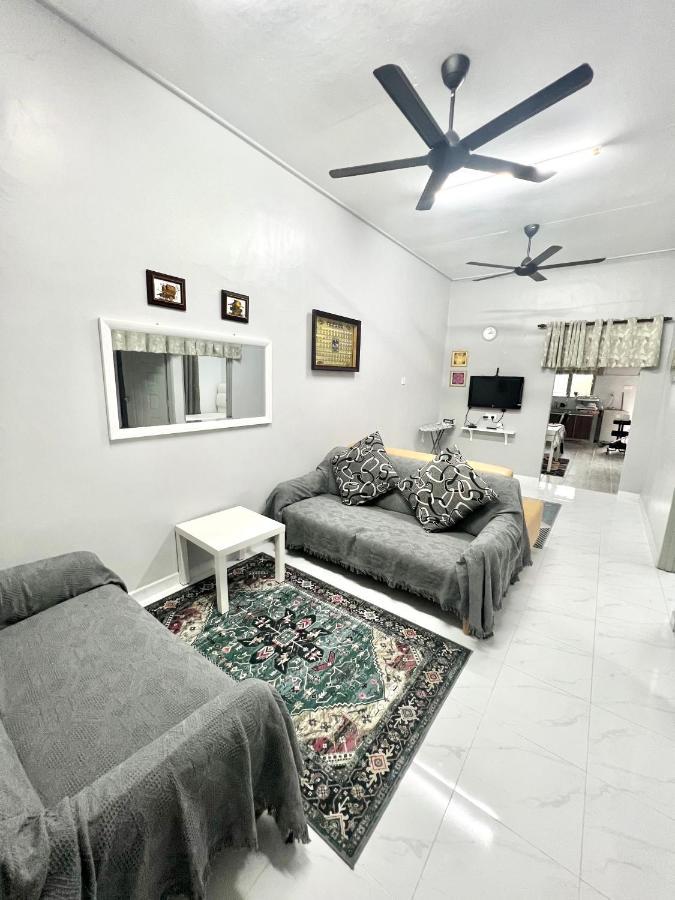 Teratai Homestay 3 Batu Buruk 쿠알라트렝가누 외부 사진