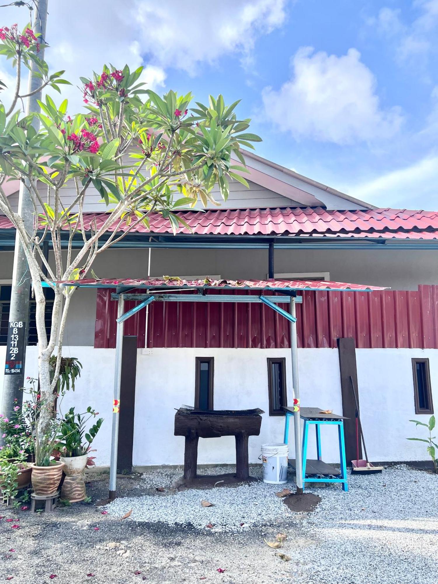 Teratai Homestay 3 Batu Buruk 쿠알라트렝가누 외부 사진